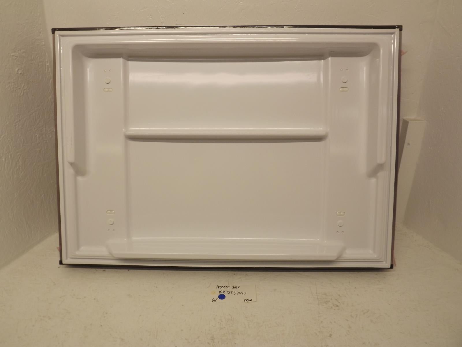 GE Refrigerator WR78X37416 Freezer Door New GE Refrigerator WR78X37416 Freezer Door New